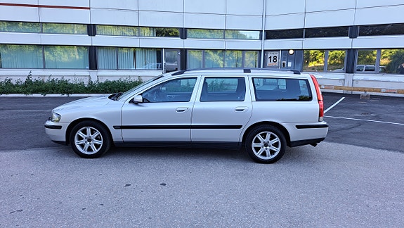 Volvo V70 6 of 20