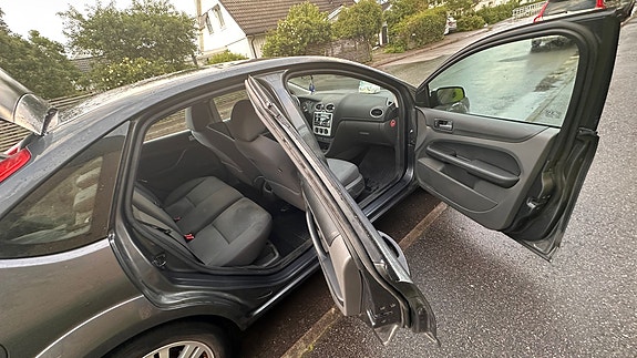 Ford Focus 8 of 10