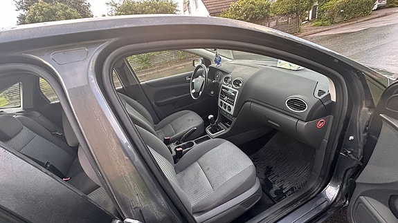 Ford Focus 9 of 10