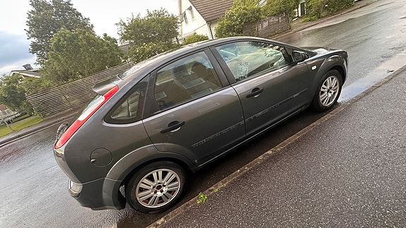 Ford Focus 3 of 10