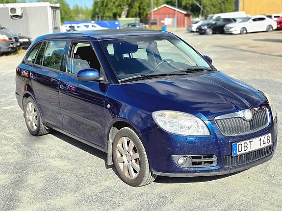 Skoda Fabia 2 of 21