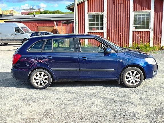 Skoda Fabia 5 of 21