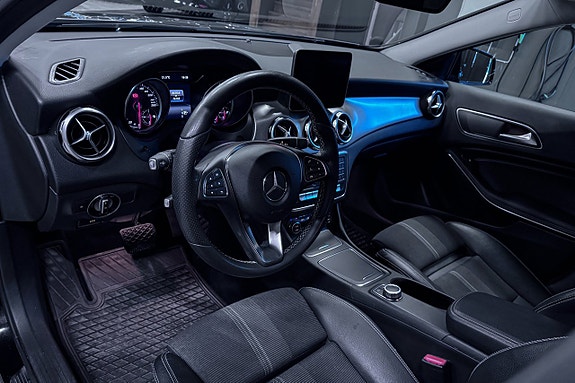 Mercedes-Benz GLA200 d 10 of 18