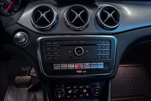 Mercedes-Benz GLA200 d 18 of 18