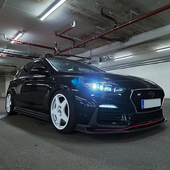 Hyundai i30 2 of 15