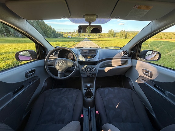 Suzuki Alto 4 of 6
