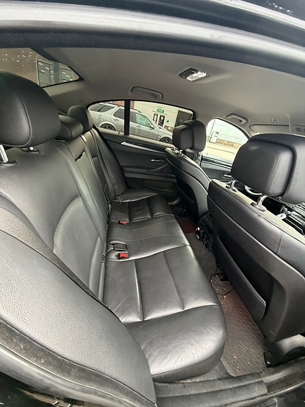 BMW 520i 5 of 8
