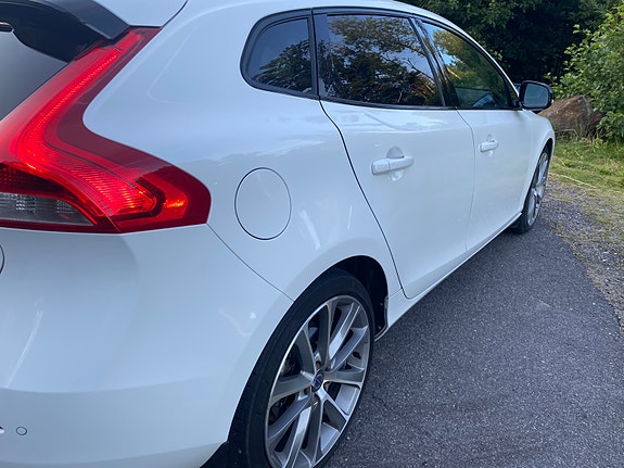 Volvo V40 6 of 16