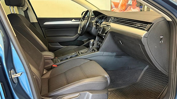 Volkswagen Passat Alltrack 14 of 18