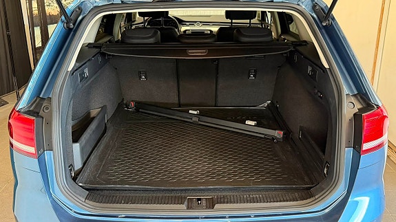 Volkswagen Passat Alltrack 11 of 18