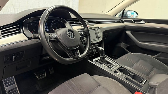 Volkswagen Passat Alltrack 7 of 18