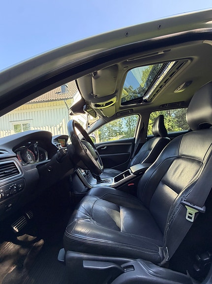 Volvo V70 6 of 8