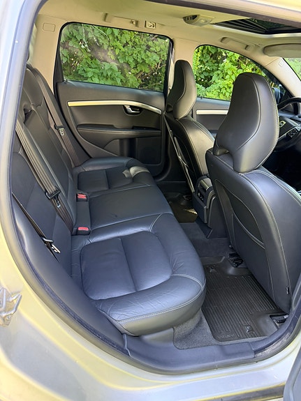 Volvo V70 7 of 8