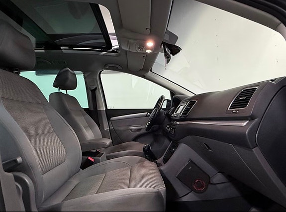 Volkswagen Sharan 8 of 18