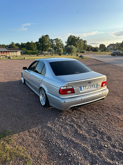 BMW 530i 4 of 13