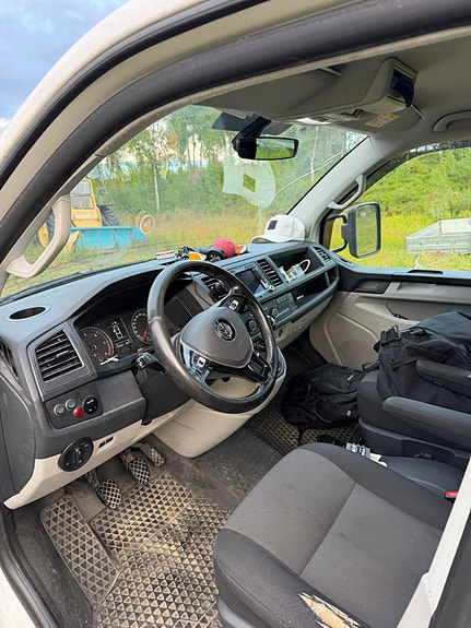 Volkswagen Transporter 2 of 5
