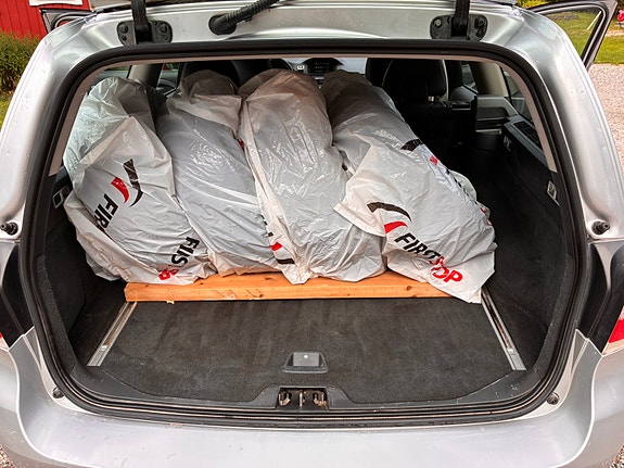 Volvo V70 10 of 12