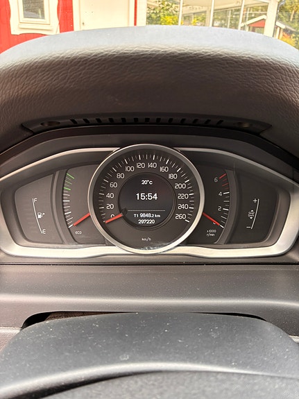 Volvo V70 8 of 12