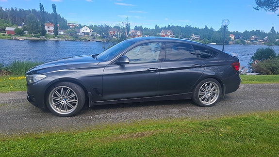 BMW 320d 3 of 8