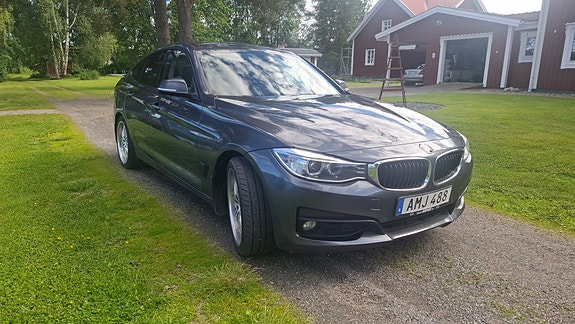 BMW 320d 4 of 8
