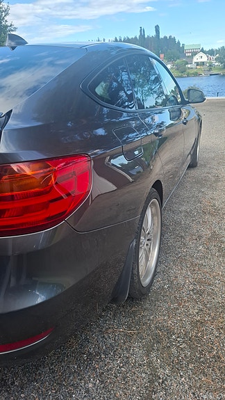 BMW 320d 6 of 8
