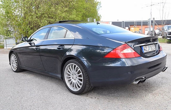 Mercedes-Benz CLS55 5 of 9