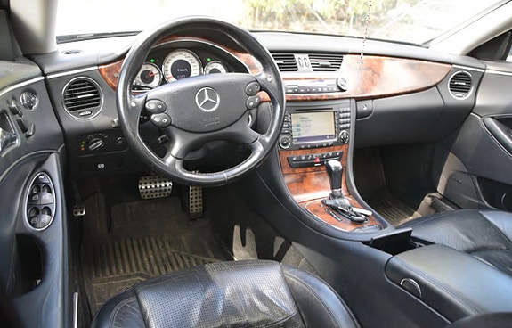 Mercedes-Benz CLS55 6 of 9