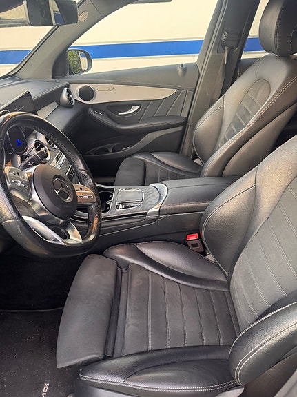 Mercedes-Benz GLC300 de 2 of 4