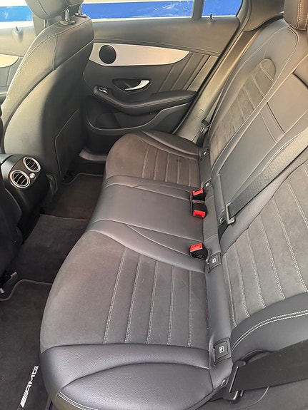 Mercedes-Benz GLC300 de 4 of 4