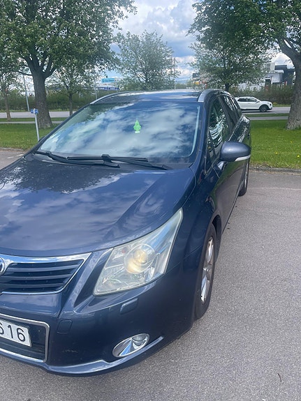 Toyota Avensis 3 of 11