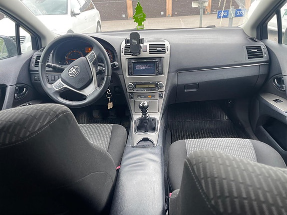 Toyota Avensis 6 of 11