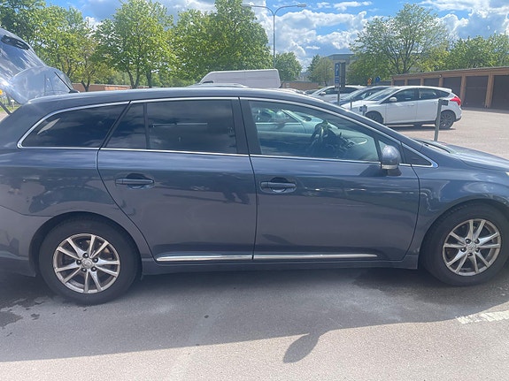 Toyota Avensis 5 of 11