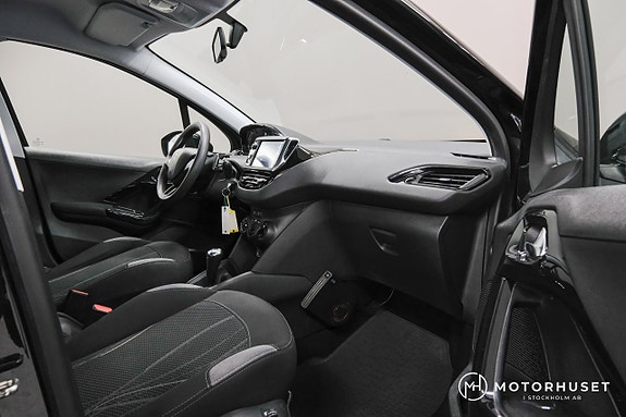 Peugeot 208 9 of 17