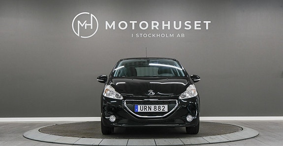 Peugeot 208 2 of 17