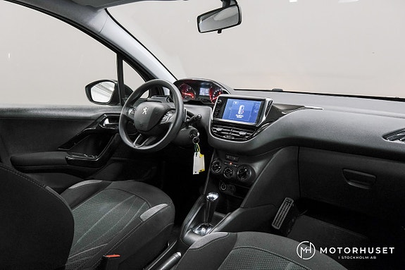 Peugeot 208 10 of 17