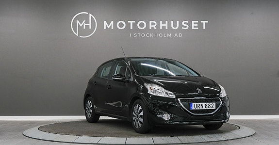 Peugeot 208 3 of 17