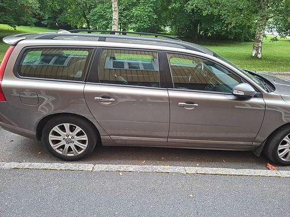 Volvo V70 4 of 4