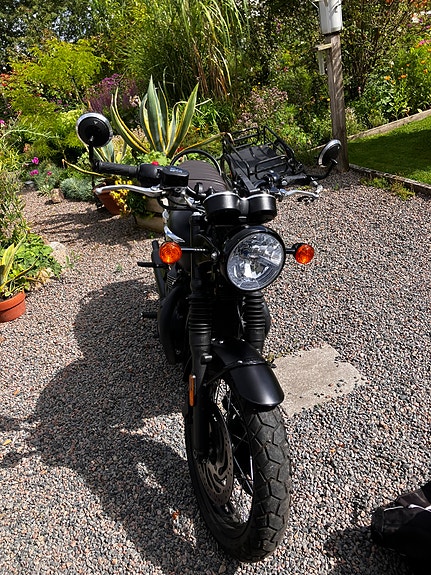 Triumph BONNEVILLE T120 BLACK 4 of 4