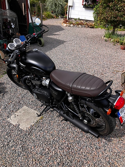 Triumph BONNEVILLE T120 BLACK 3 of 4
