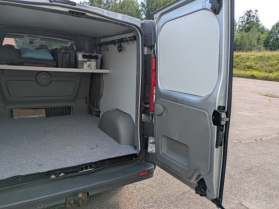 Opel Vivaro 6 of 11