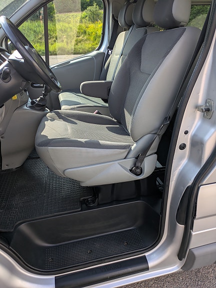 Opel Vivaro 10 of 11