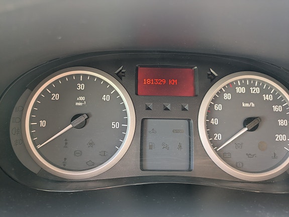 Opel Vivaro 11 of 11