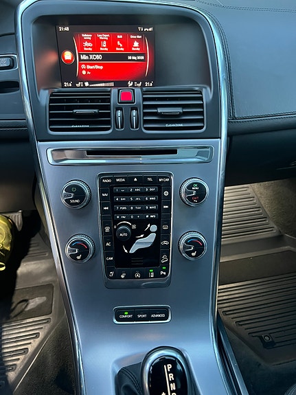 Volvo XC60 8 of 12