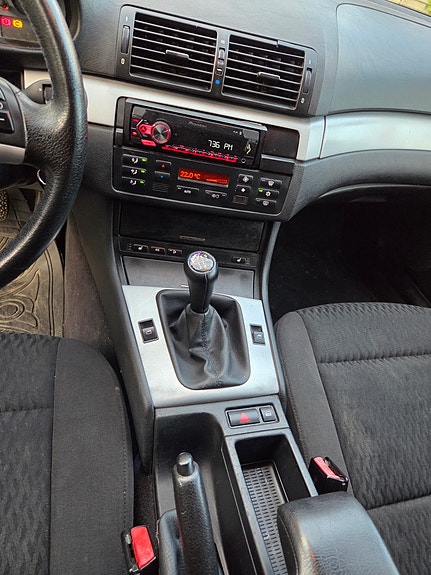 BMW 320d 7 of 9