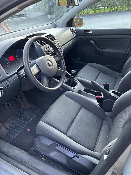 Volkswagen Golf V 4 of 5