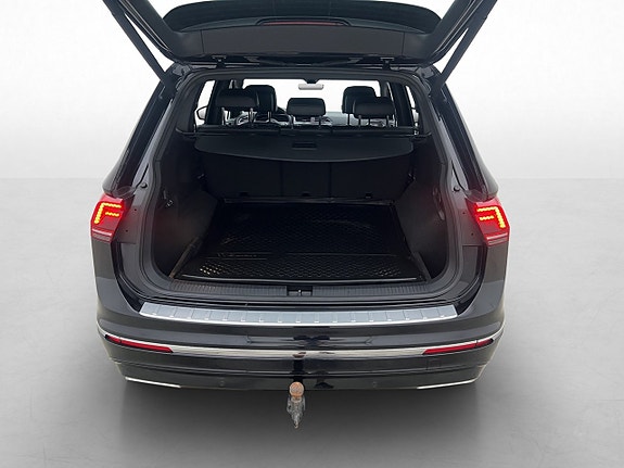 Volkswagen Tiguan Allspace 9 of 29