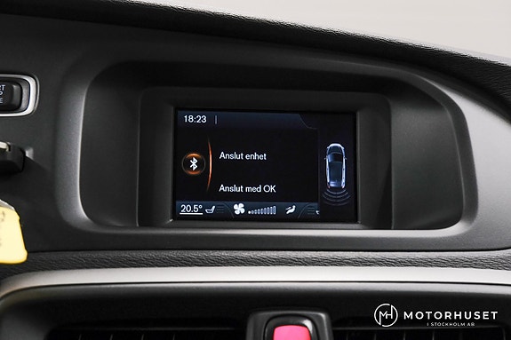 Volvo V40 12 of 17