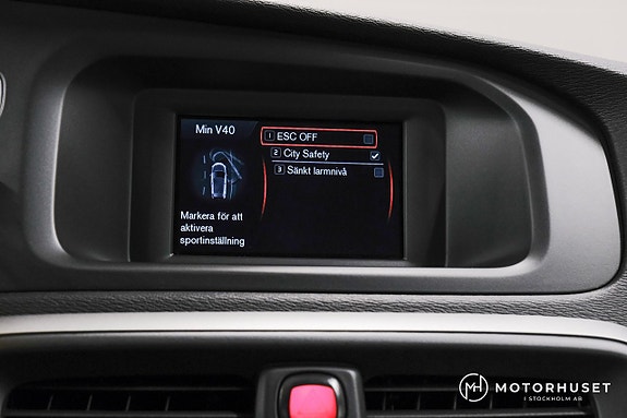 Volvo V40 14 of 17