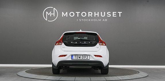 Volvo V40 5 of 17