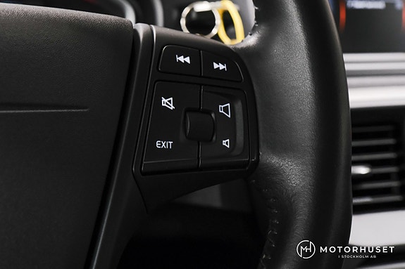 Volvo V40 15 of 17